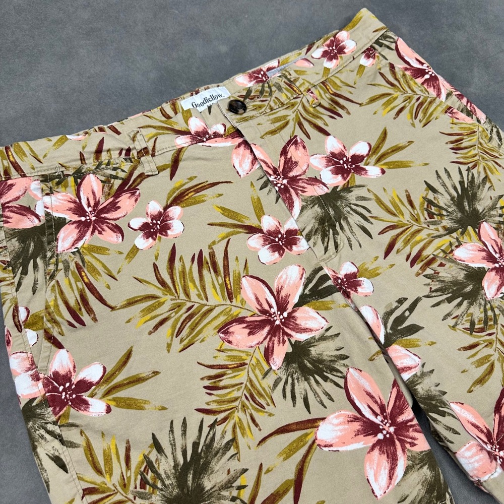 Goodfellow & Co Linden Short Men 32 Tan Floral Tropical Palm 7" Inseam Excellent